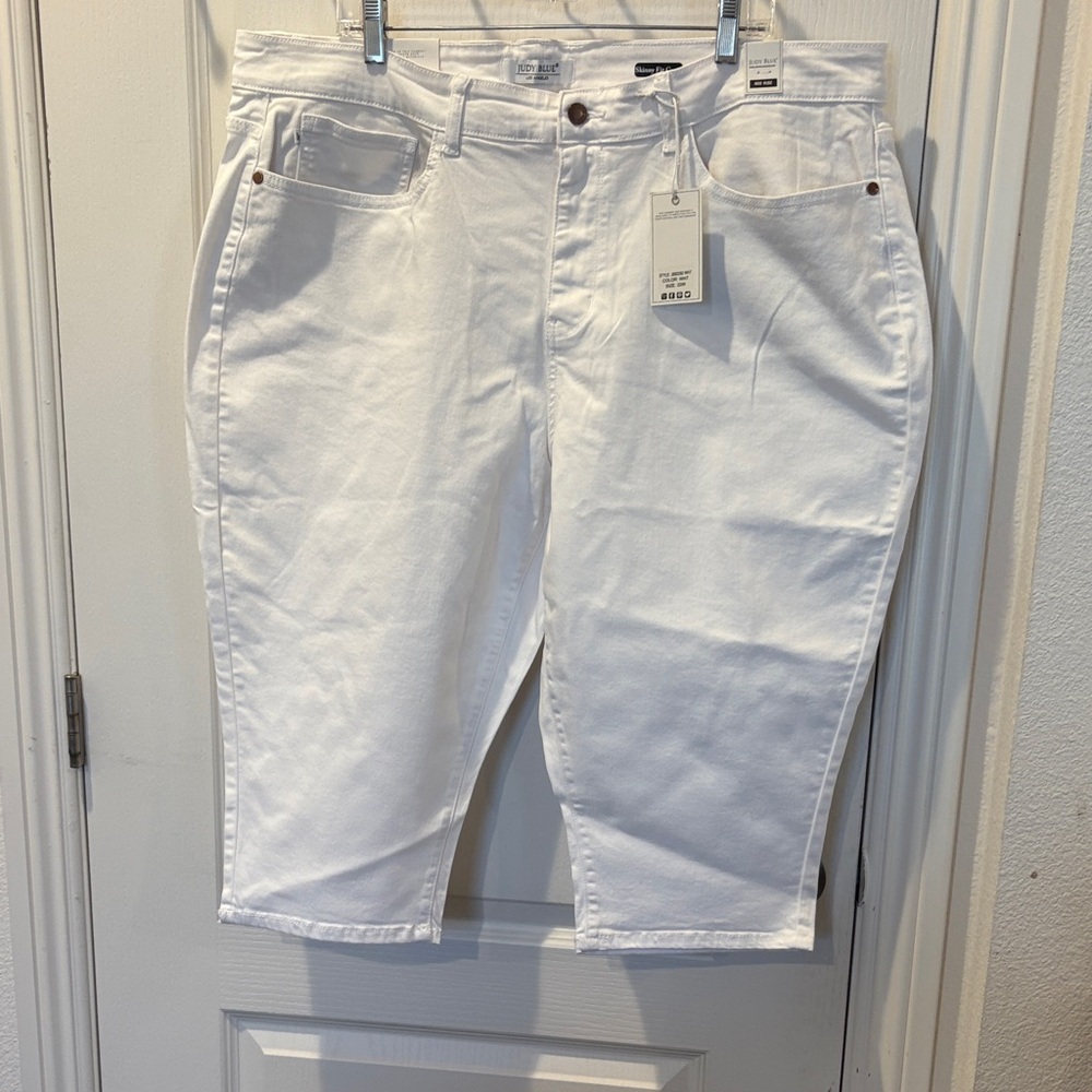 Judy Blue Plus Women’s White Denim Capris